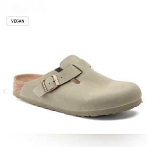 Birkenstock Boston Vegan in Khaki